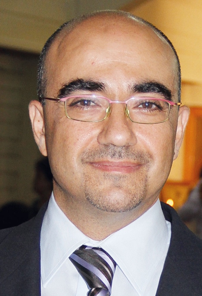 كريم دكروب: مسرح الدمى كان جزءاً من النضال السياسي والثقافي وبات الآن احترافياً مؤسساتياً