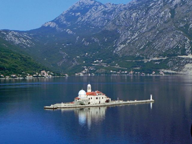 كوتور مونتينيغرو واجتماع الأبيض المتوسط والأدرياتيكي