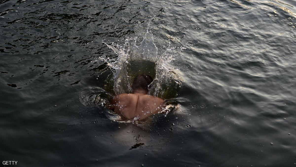 بالصور – نهر يساعد النساء في الحصول على عريس!