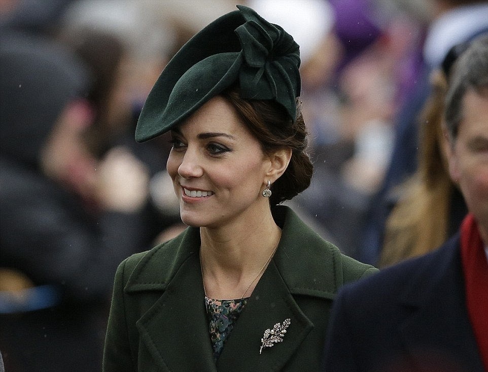 بالصور- شاهدوا كايت ميدلتون كما لم تروها من قبل... حتى في هذه الثياب تخطف الأنفاس