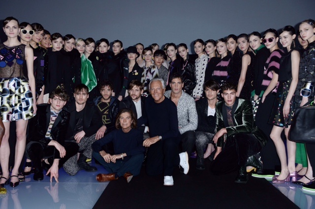 البذلات والسراويل القصيرة عنوان عرض امبوريو أرماني في ميلانو لخريف وشتاء 2016 2017