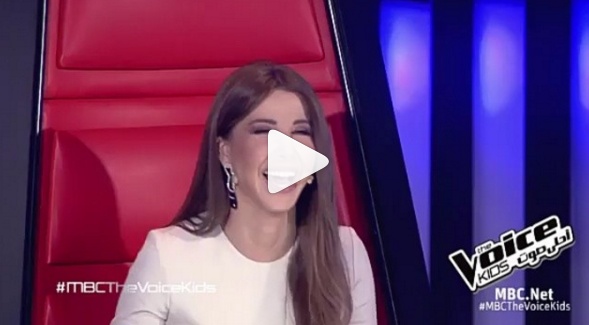 بالفيديو - شاهدوا ضحك نانسي عجرم الهستيري بسبب زين عبيد