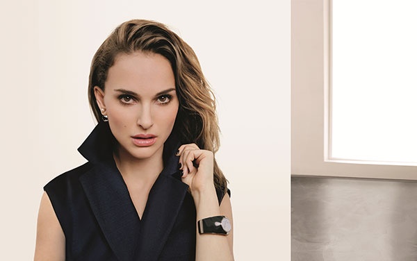 تغطية مثالية
 وثبات مذهل
Diorskin 
Forever Fluid Foundation