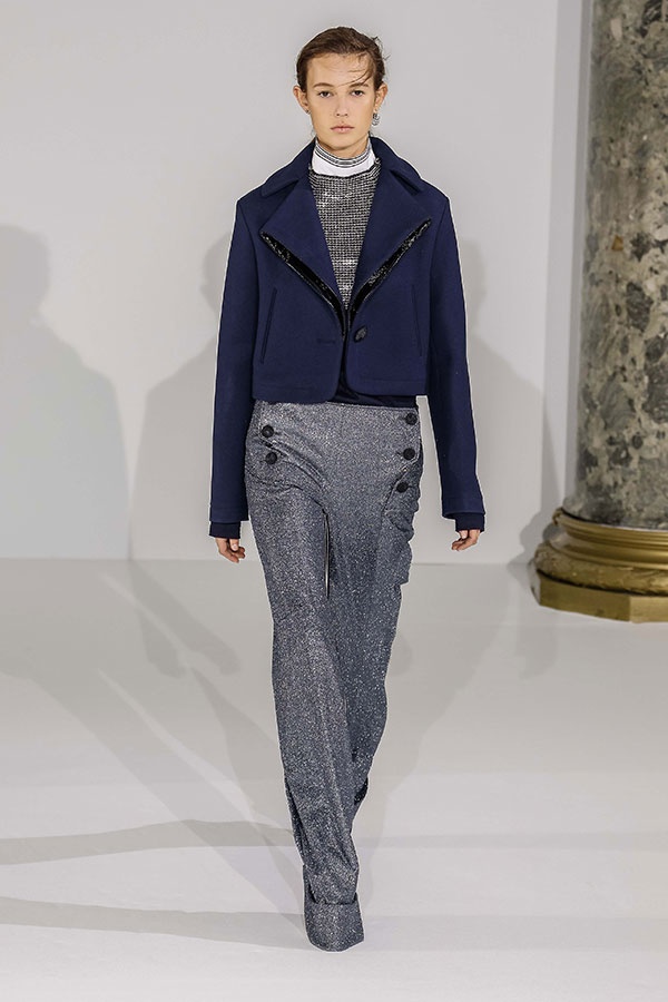 عرض Cédric Charlier لخريف وشتاء 2016/2017 من باريس