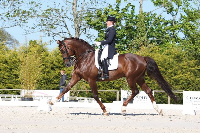 بين سومور وباريس نُسجت حكاية كوكو شانيل