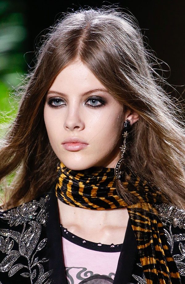 فولارات Roberto Cavalli المميزة