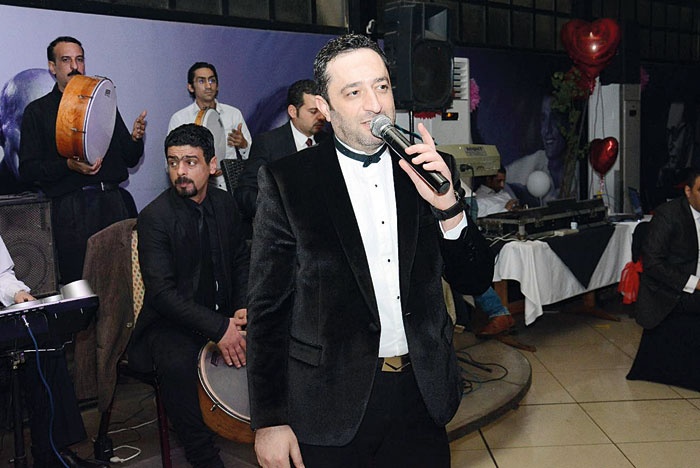 رغم الشائعات... نيرمين الفقي مع فاروق الفيشاوي