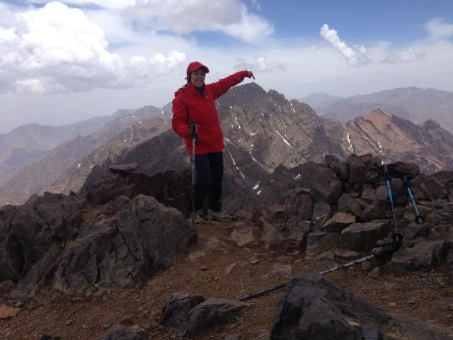 بشرى بيبانو تستعد لتسلق أعلى قمة جبلية في العالم