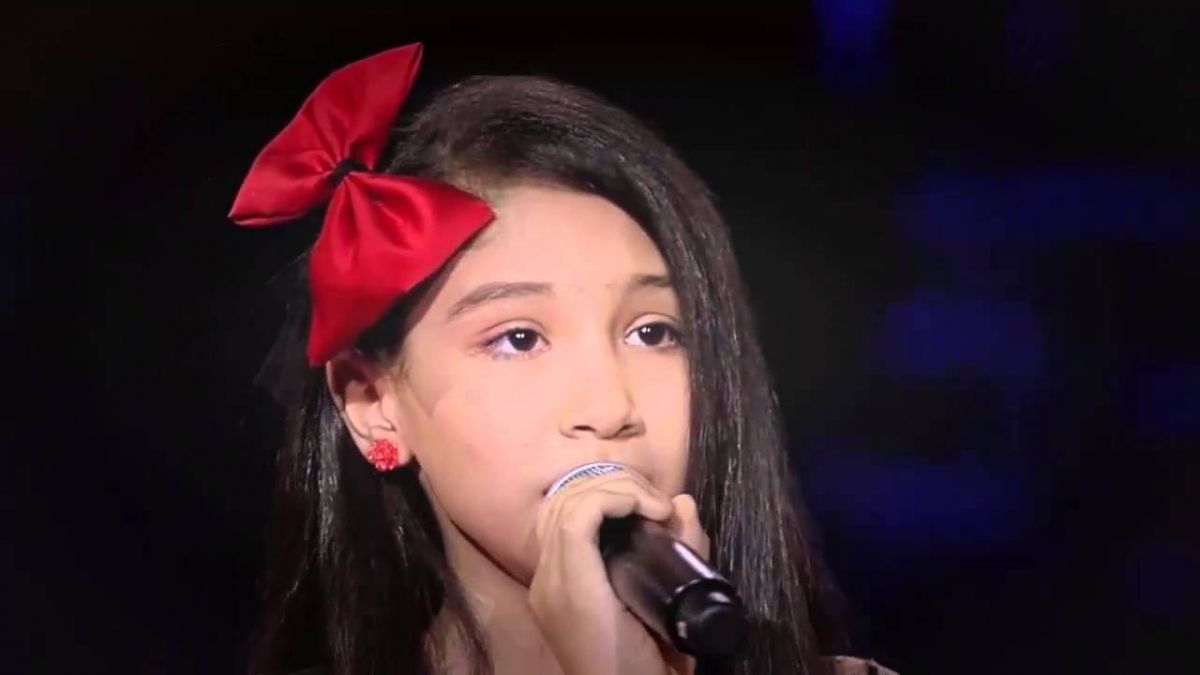 بالفيديو – جويرية حمدي تقلد كاظم وتامر.. وتجوّد القرآن بطريقة مميزة