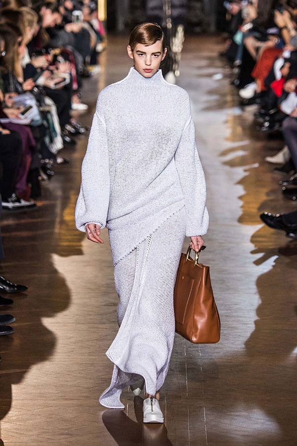 مجموعة Stella McCartney لمرأة أكثر تحرراً وأنوثة في خريف 2016