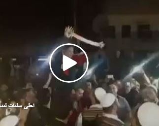 بالفيديو- شاهدوا استقبال زين عبيد في دمشق!! عراضة وسيوف