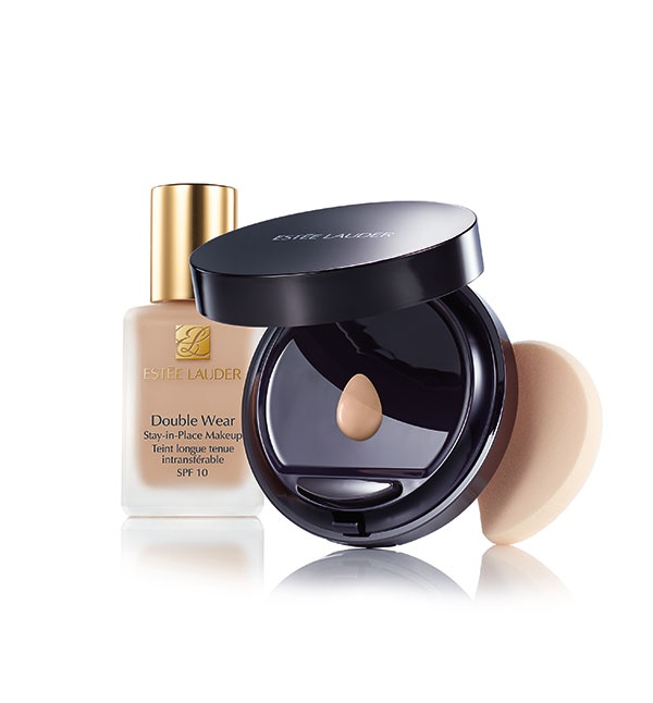 Estée Lauder Double Wear 
ترطيب وإشراق في كبسة زر