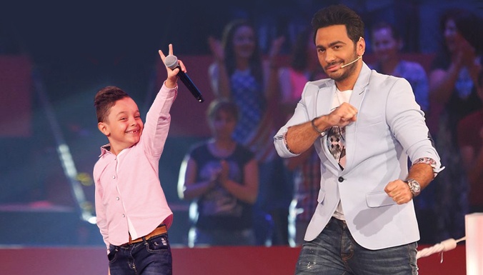 تامر حسني: سأكمل دوري مع الأطفال بعد التأهيل... منذ سنة وأنا أبحث عن أحمد السيسي!