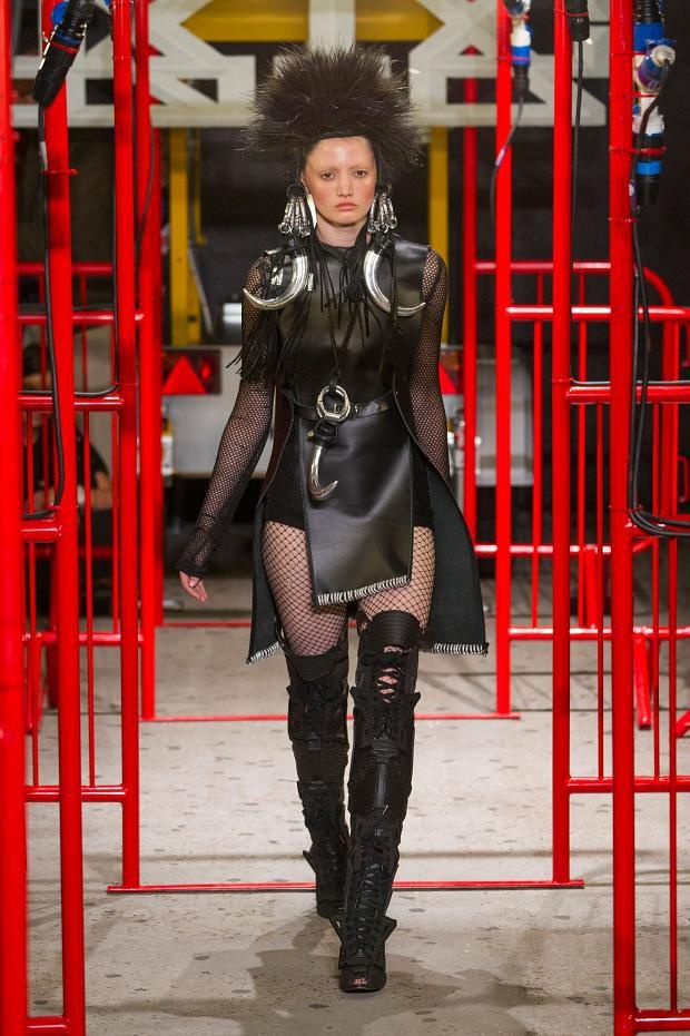 KTZ حداثة الأزياء القبلية