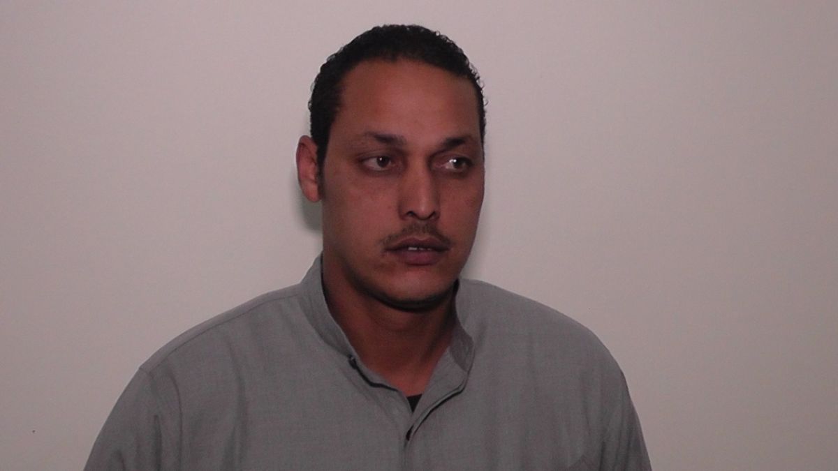 بالصورة- جريمة بشعة: انتقاماً من مطلقته خنق ابنتيه التوأم بيديه