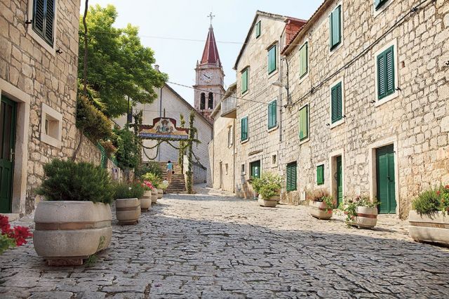 جزيرة دالماسيا في كرواتيا