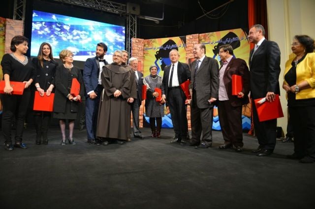 بالصور- تكريم لبني عبد العزيز وسمير صبري وزوجة المنتصر بالله في 