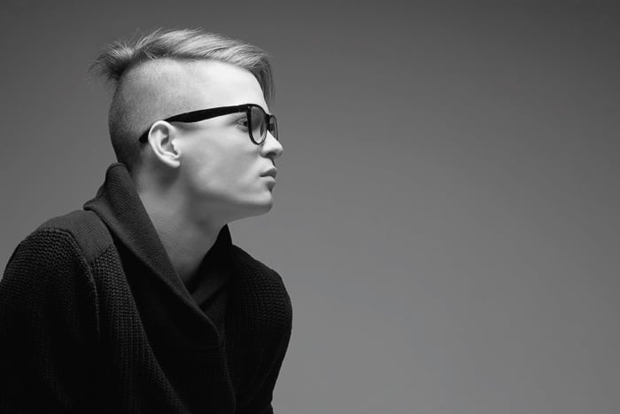 هوس قصَّات الشعر الغريبة يثير جدلاً دينياً!