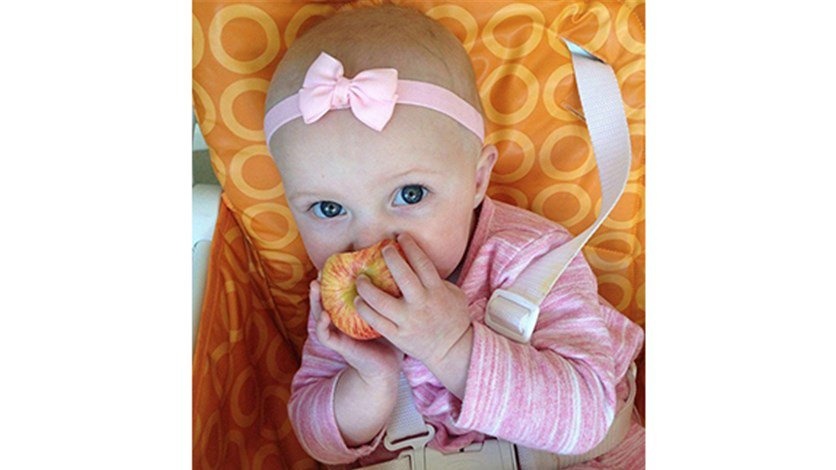 بالصور- أبّ يتزوّج من ابنته والسبب يُبكي... إليكم تفاصيل القصة