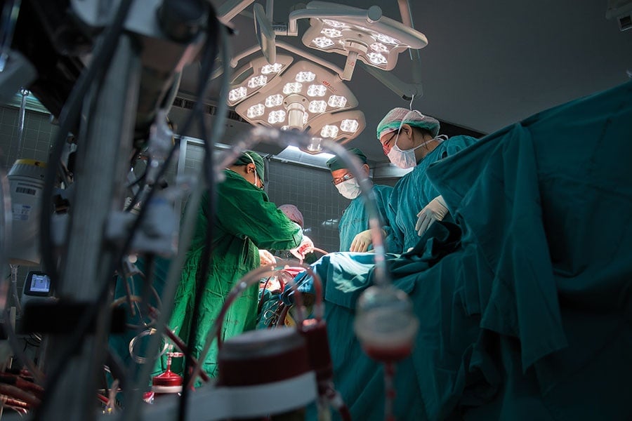 عملية تصغير المعدة تفقدك عشرات الكيلوغرامات ولكن...ما دواعي إجرائها؟!