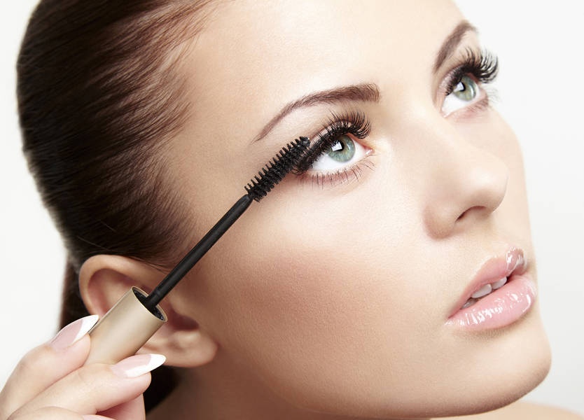 بالفيديو- احصلي على رموش طويلة وكثيفة بثوانٍ قليلة!