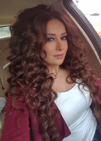 كندة حنّا تنسحب وتسبب أزمة لـ