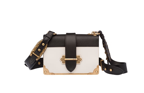Prada تقدم حقائب PIONNIERE AND CAHIER