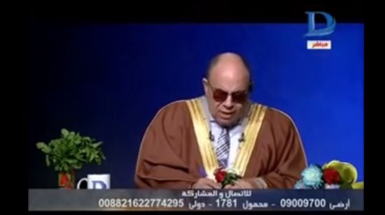 بالفيديو – شاهدوا ردّ فعل داعية مصري على امرأة ضربت صهرها!