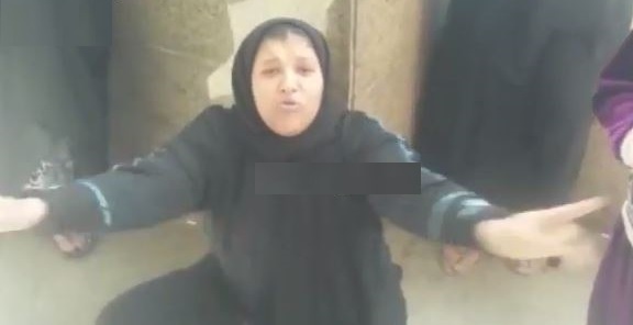 بالفيديو – في مصر.. ذبح شقيقته ببرودة اعصاب بسبب ملابسها!!