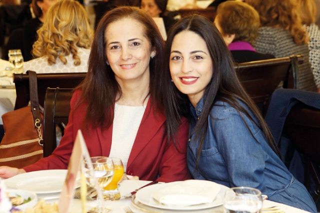 فنيسا وريتا متى