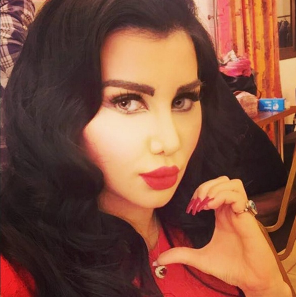 بالصور - شاهدوا جيني إسبر لحظة وضع مولودها!