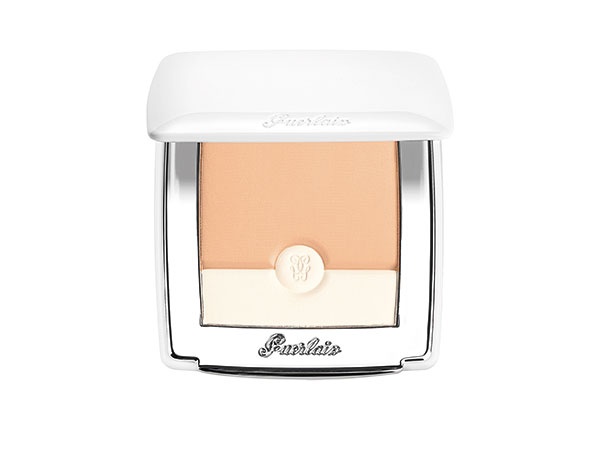 Guerlain 
Blanc de Perle 
لبشرة أكثر إشراقاً وحيوية