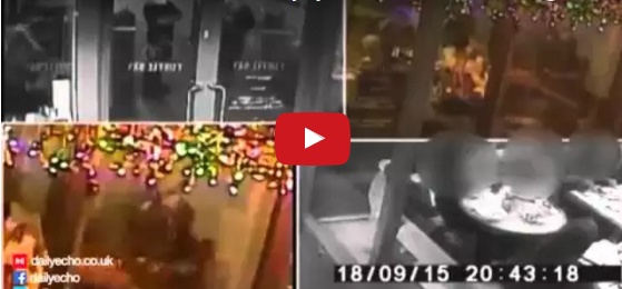 بالفيديو - شاهدوا ماذا حدث لامرأة ألقى شاب 