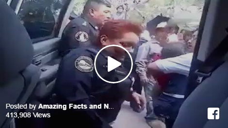 بالفيديو - شرطية تعيد الحياة لطفل... إليكم القصة!