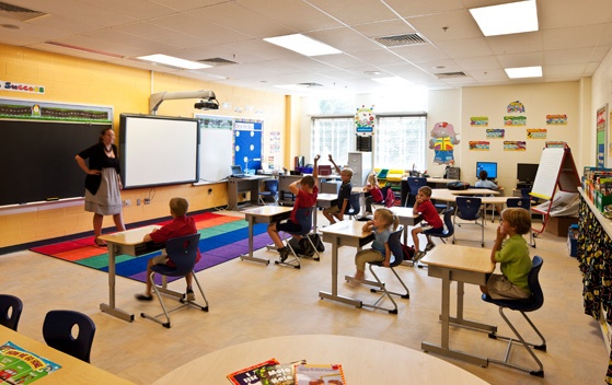 3 تلميذات يخططن لقتل زميلهن في الصف.. والعقاب غريب!