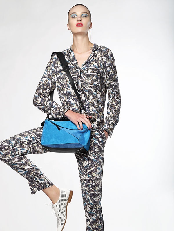 مزيج ألوان ونقوش مطبعة وأقمشة لصيف لا يخلو من الحيوية....