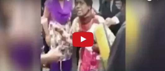 فيديو +18 - رجل يقطع حنجرة زوجته أمام القاضي