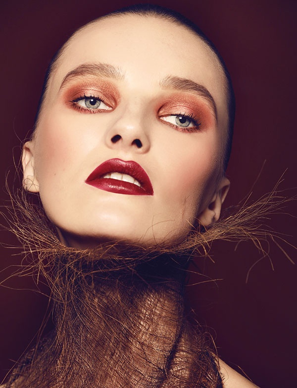 ظلال بألوان التوابل تراوح بين الأحمر النحاسي