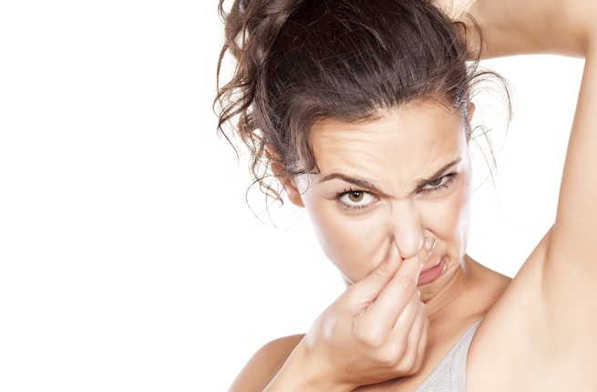 طريقة تحضير مزيل عرق في المنزل.. جربوه