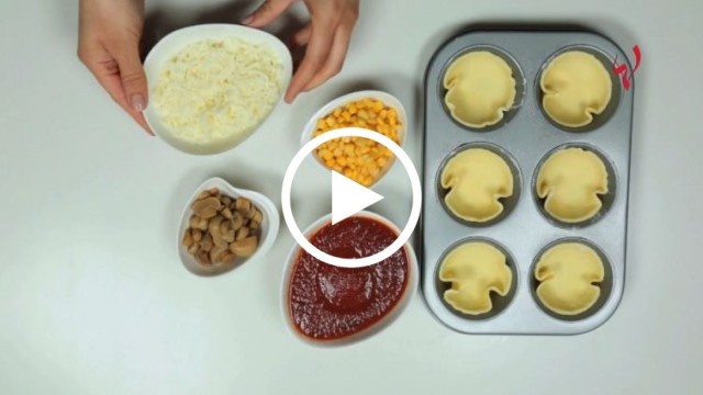 أسهل طريقة عمل أكواب البيتزا بالعجينة الجاهزة