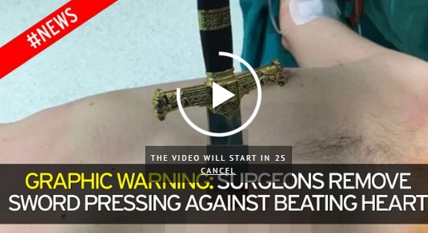 فيديو +18 - لحظة إخراج سيف من صدر رجل ورؤية قلبه!
