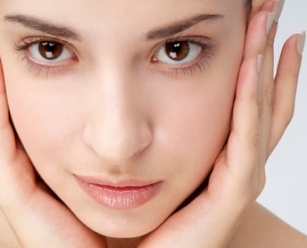 الخيار والبطاطا للتخلص من البشرة الداكنة