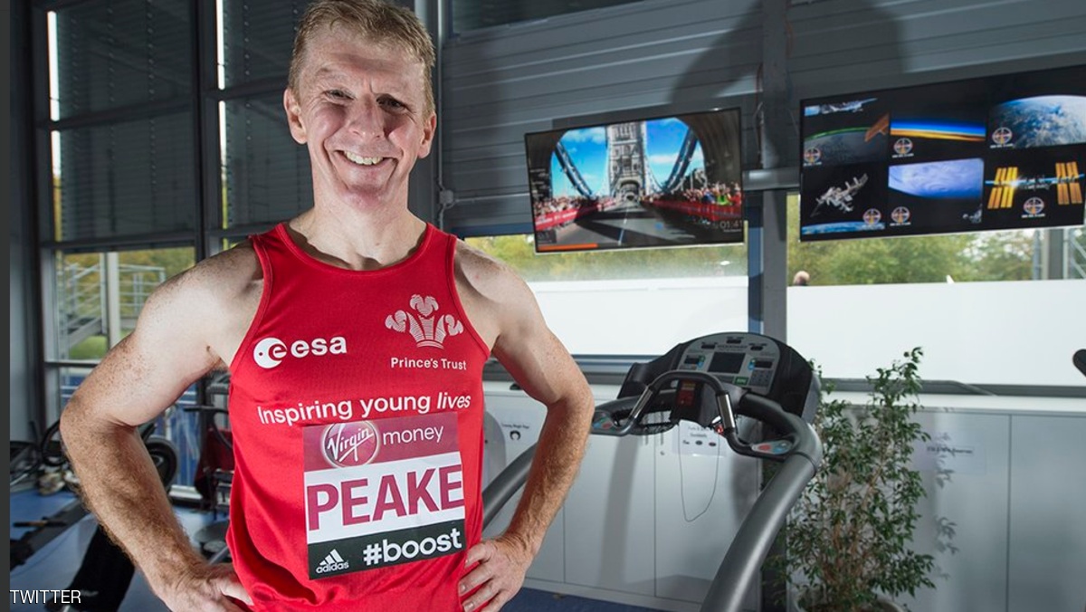 رائد فضاء يشارك في ماراثون من السماء.. إليكم القصة!!