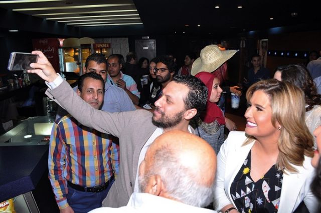 هنا شيحا تحتفل بفيلمها «قبل زحمة الصيف»