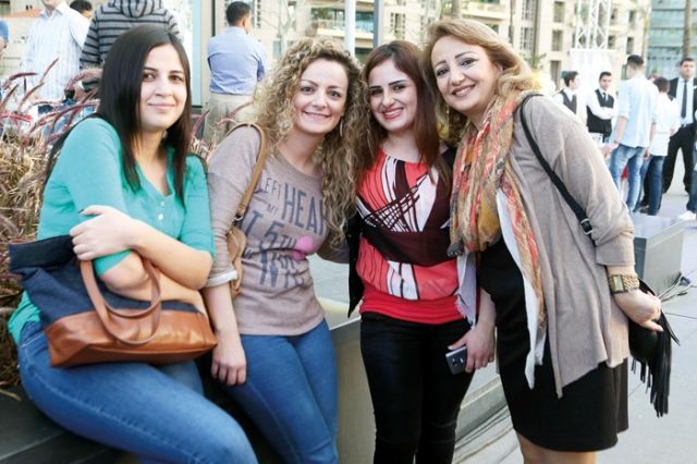 سمر ابو الحسن ومايا تيماني وفرح ابو الحسن وحنين غنام