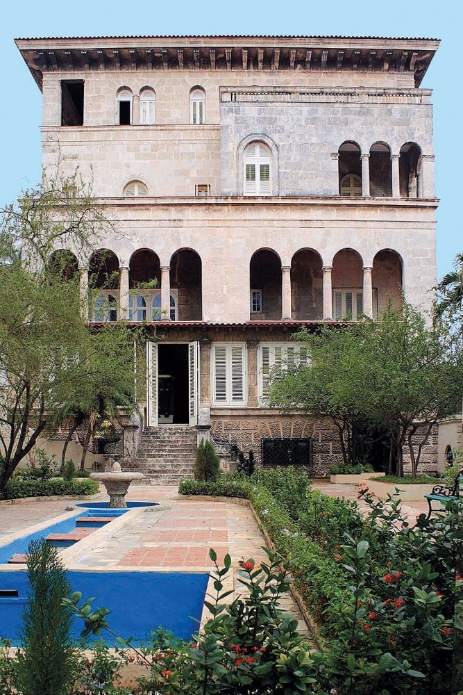 هافانا... العاصمة الكوبية المشغولة باحتفال الحواس