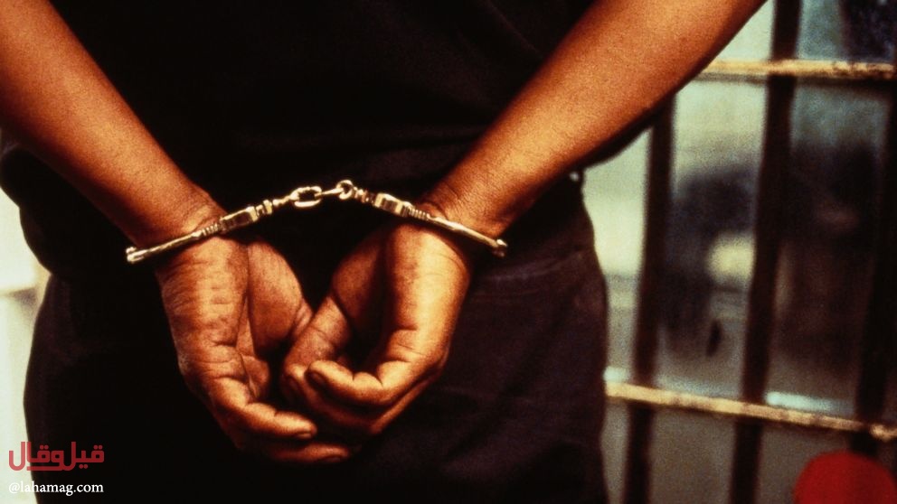 عاملة أثيوبية تطعن صاحبة البيت بالسكين حتى الموت وتشرب السم!!