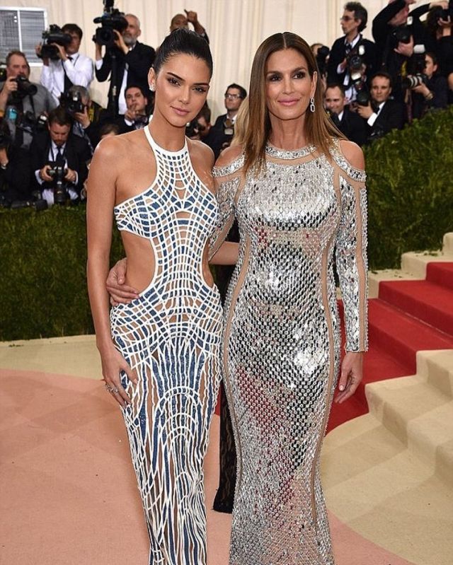 Kendall Jenner in Atelier Versace