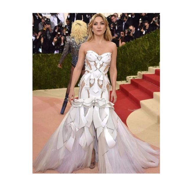 Kate Hudson in Atelier Versace