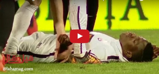 بالفيديو - وفاة لاعب دولي على أرض الملعب في مباراة كرة قدم.. ماذا حصل له؟!